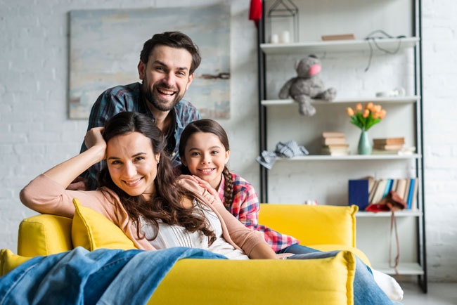 https://www.segurosgrancolombia.com/wp-content/uploads/2022/09/seguros-para-personas-y-familias-seguros-gran-colombia.jpg